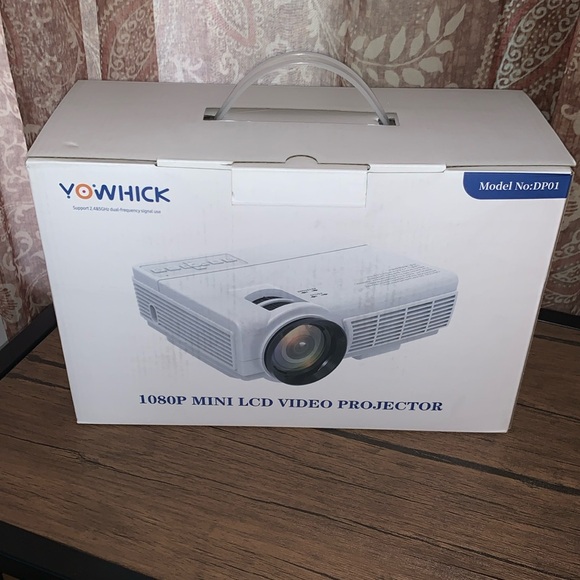 Other - SOLD!! Yowhick Mini LCD VIDEO PROJECTOR
